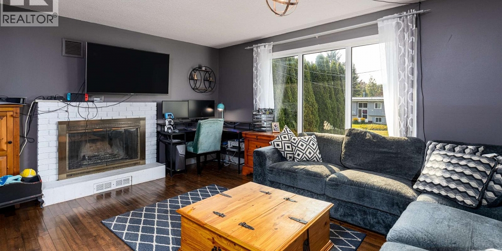 4714 MCCONNELL AVENUE Terrace Photo 2 4714 MCCONNELL AVENUE Terrace Photo 2